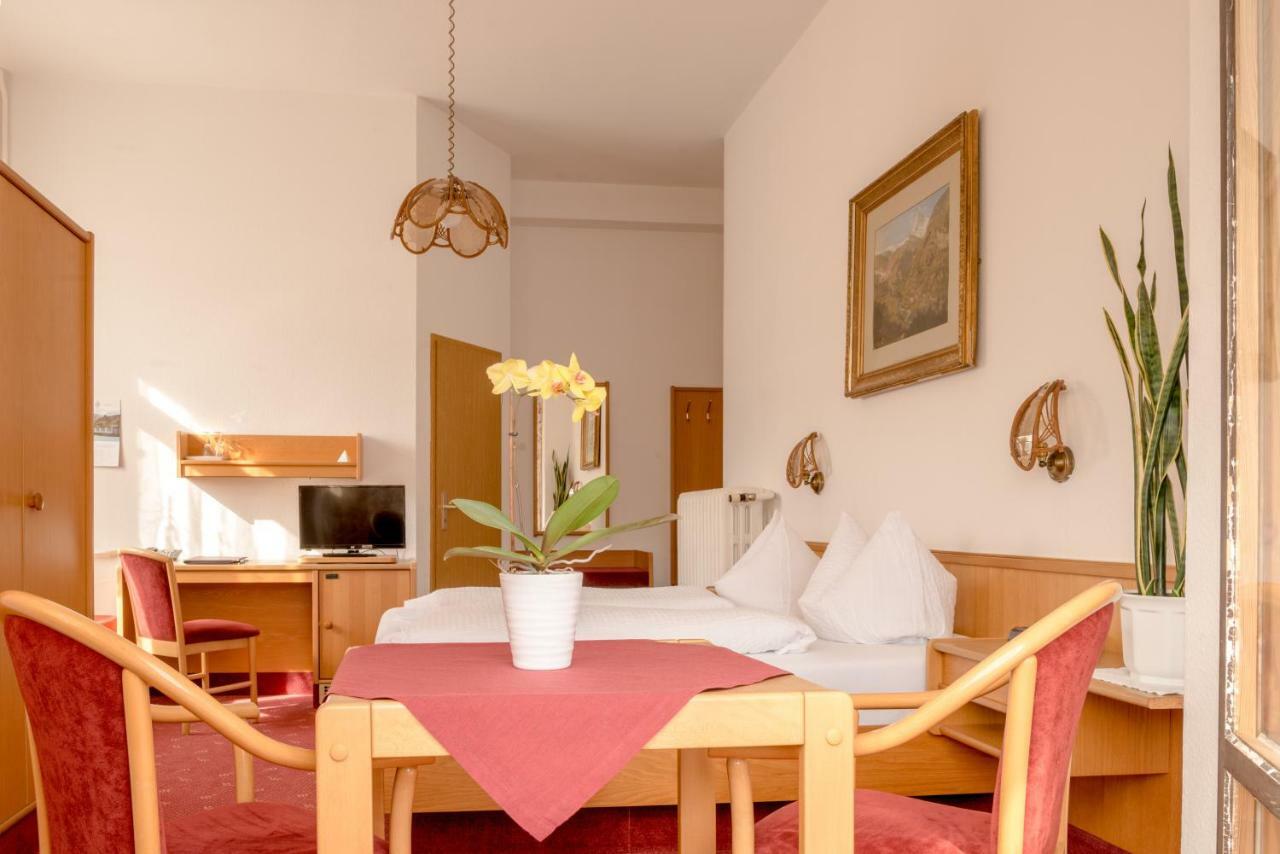 Hotel-Pension Heimburg Bad Elster Exteriör bild